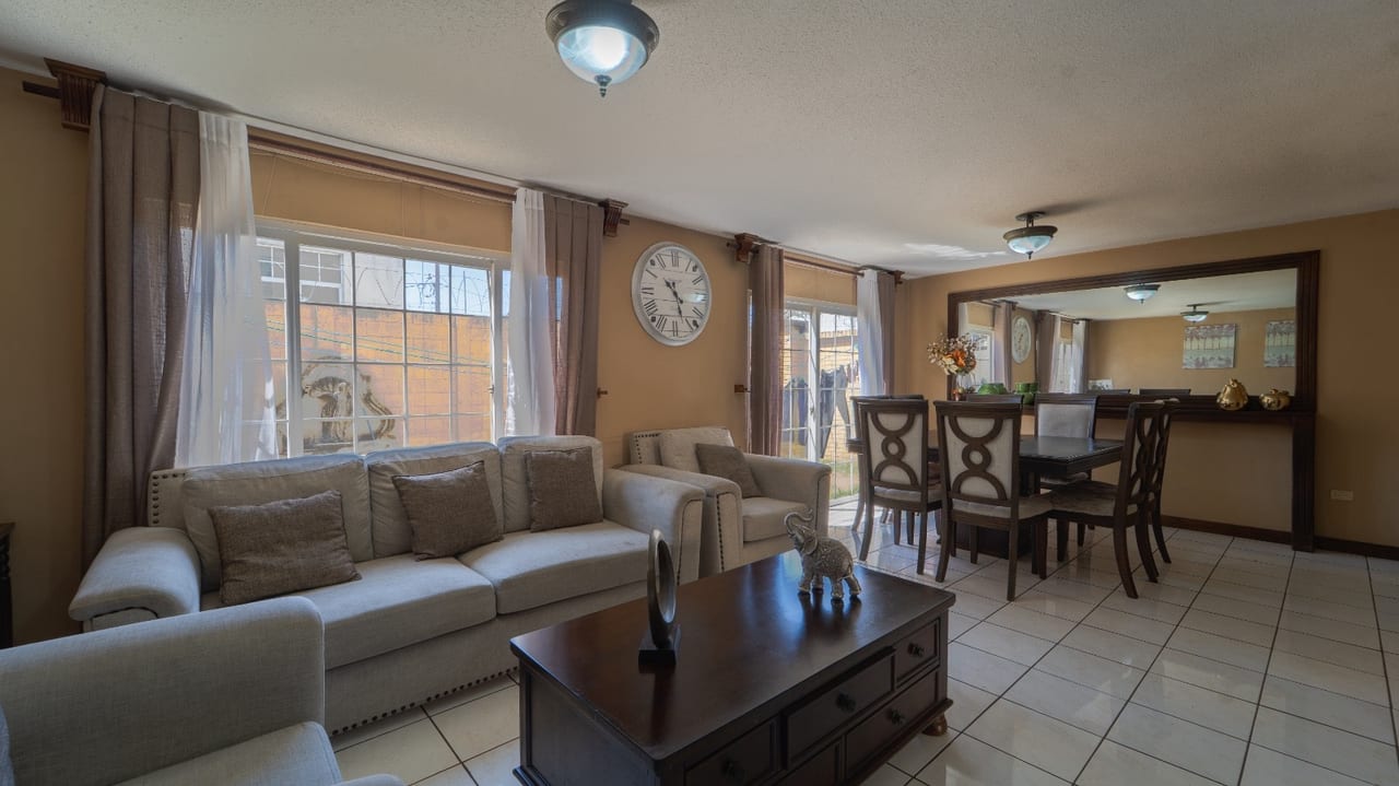 OPORTUNIDAD DE VIVIENDA O INVERSIÓN CASA EN VENTA CONDOMINIO SANTA LUCÍA SECTOR A10 CIUDAD SAN CRISTOBAL SUPER PRECIO — Casa en Venta en Zona 8 Mixco, Guatemala, Ciudad — foto 6 de 17