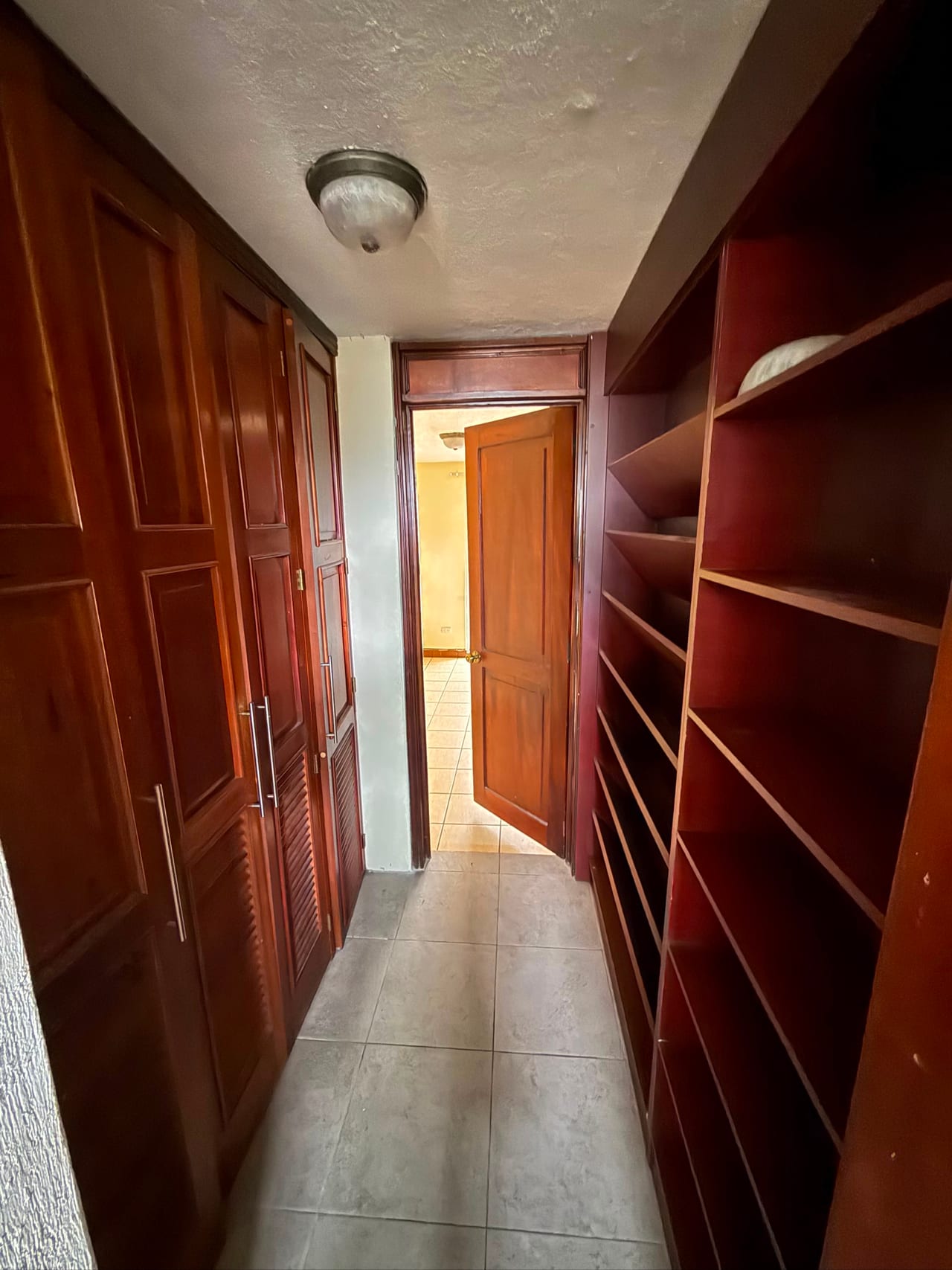Vendo Casa de un Nivel en Residencial Vivibien Zona 5 — Casa en Venta en Colonia Vivibien, Zona 5, Guatemala, Ciudad — foto 8 de 17