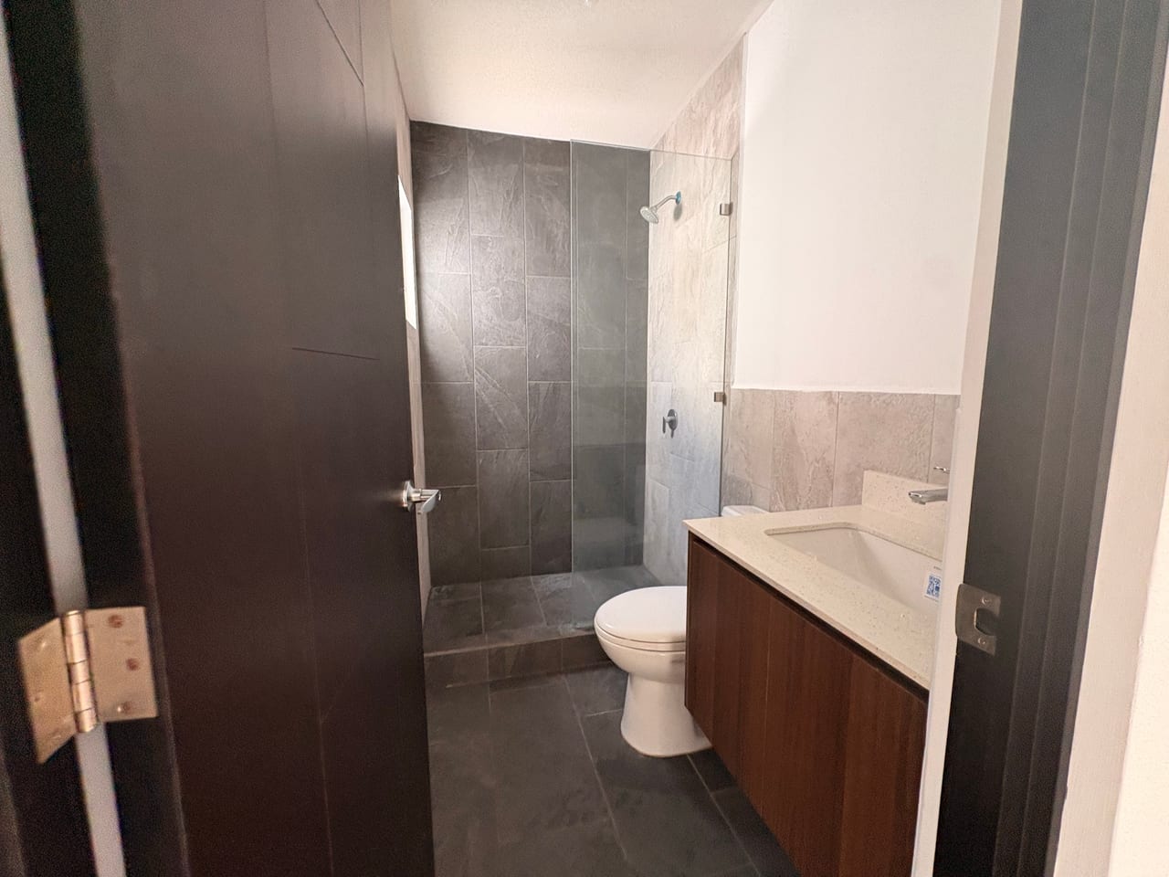 Casa en Venta en Ciudad San Cristobal Condominio Sante — Casa en Venta en Zona 8 Mixco, Guatemala, Ciudad — foto 11 de 15