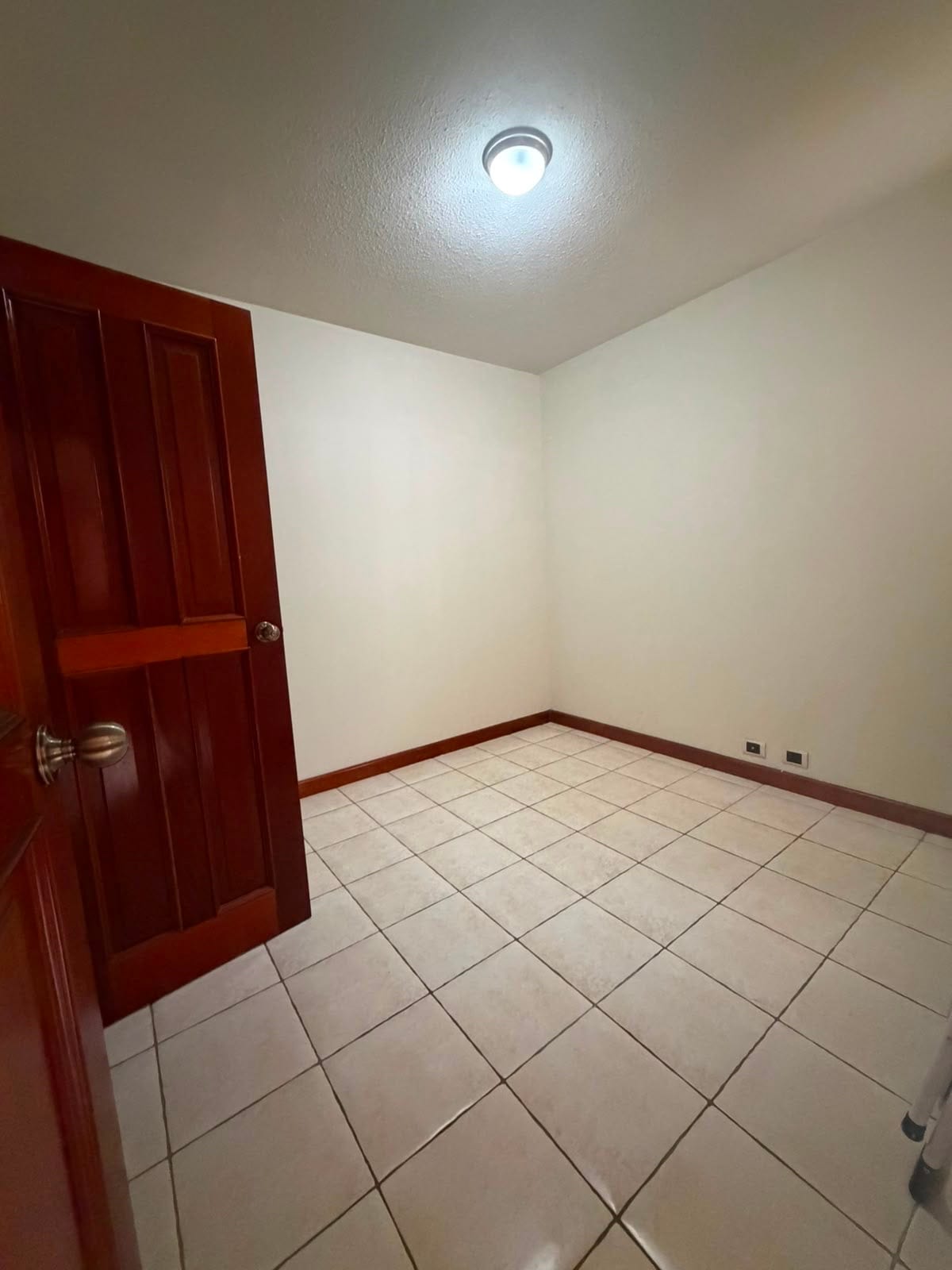 Hermosa Casa en Venta Bosques de las Luces — Casa en Venta en Bosques de Las Luces, Carretera a El Salvador, Guatemala, Ciudad — foto 5 de 12