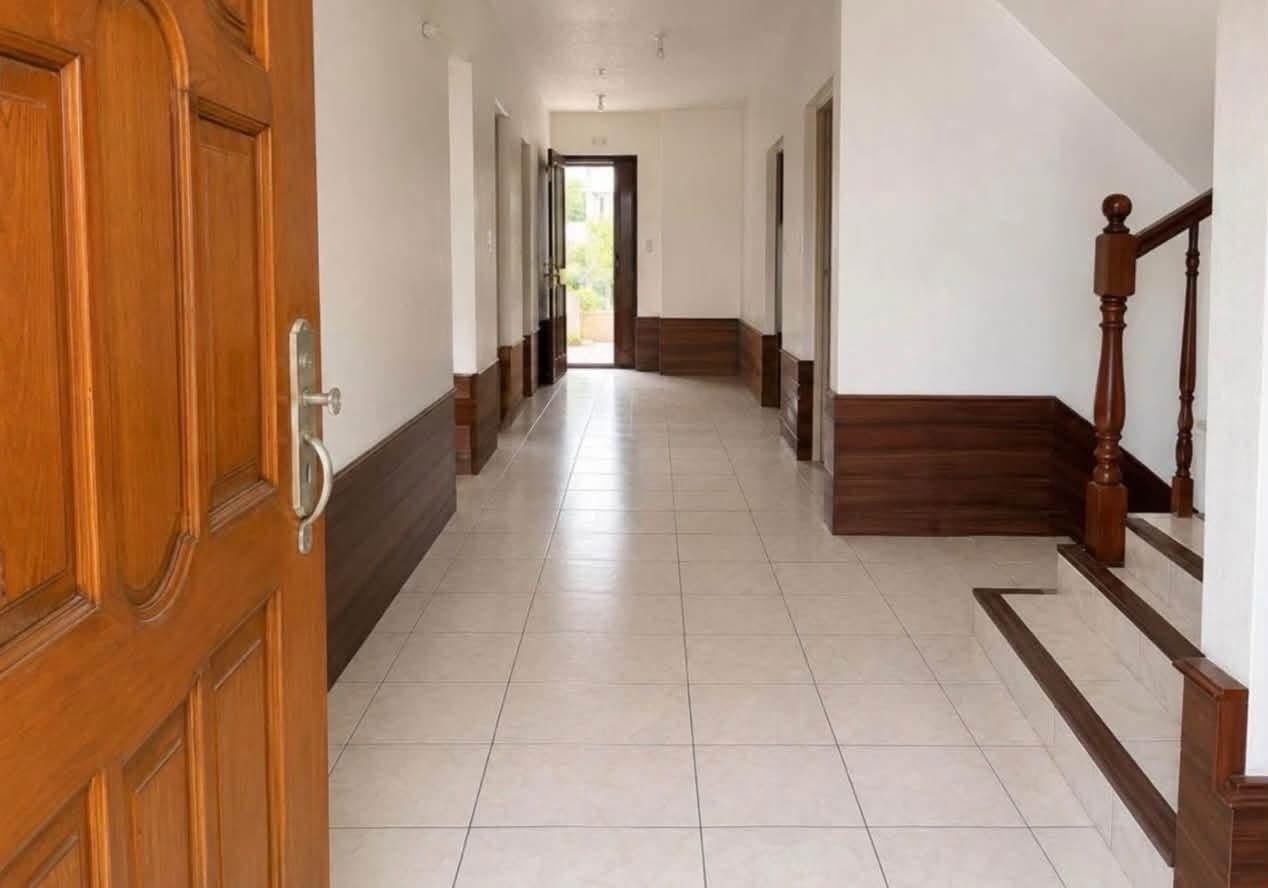 Vemdo Casa en San Cristobal Sector a 10 Palermo — Casa en Venta en Zona 8 Mixco, Guatemala, Ciudad — foto 5 de 7