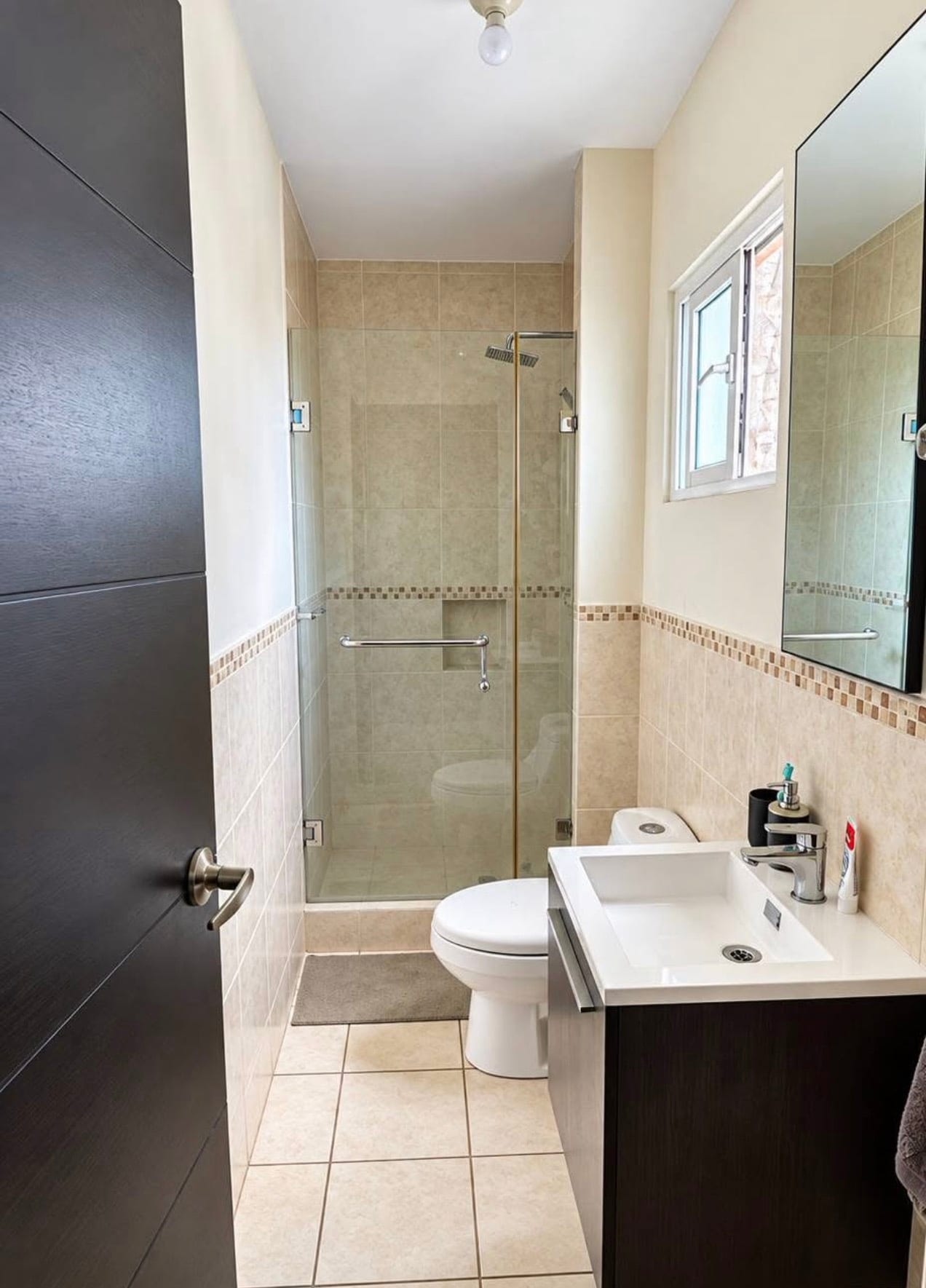 Casa Disponible en Renta y Venta en Luces del Encinal Zona 7 de Mixco — Casa en Venta en Zona 7 Mixco, Guatemala, Ciudad — foto 9 de 17