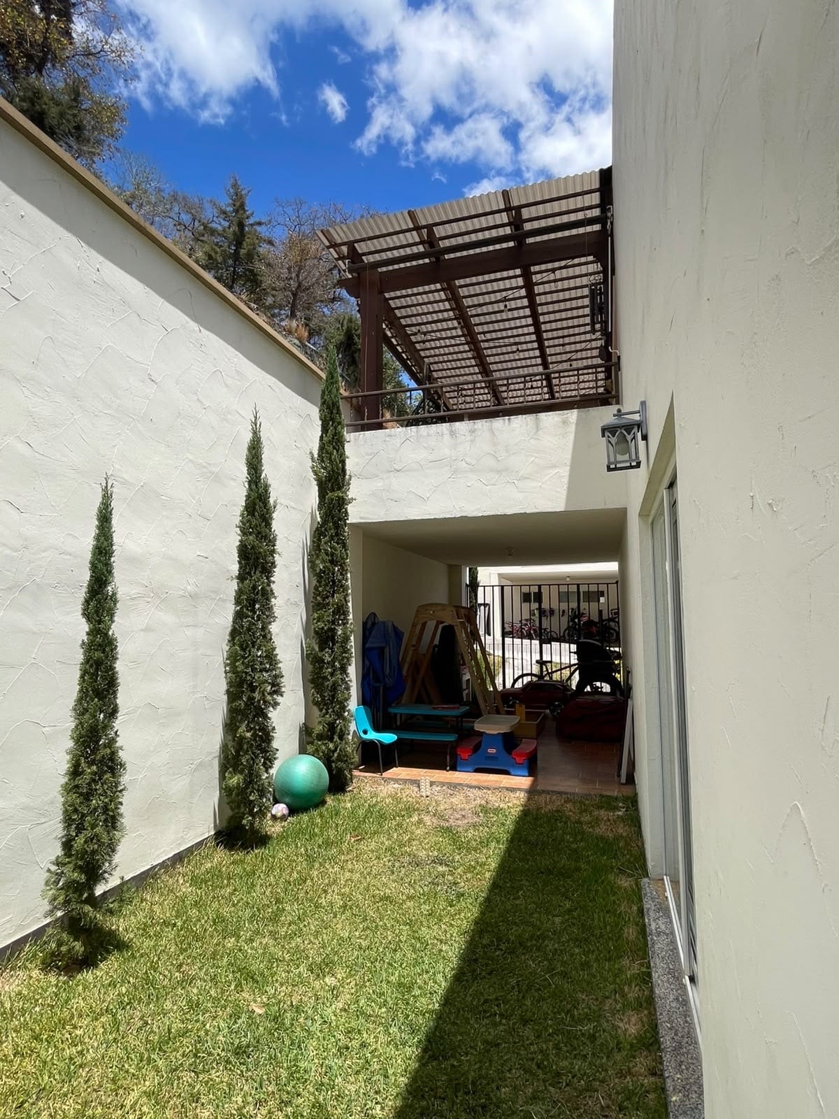 Casa Disponible en Renta y Venta en Luces del Encinal Zona 7 de Mixco — Casa en Venta en Zona 7 Mixco, Guatemala, Ciudad — foto 11 de 17