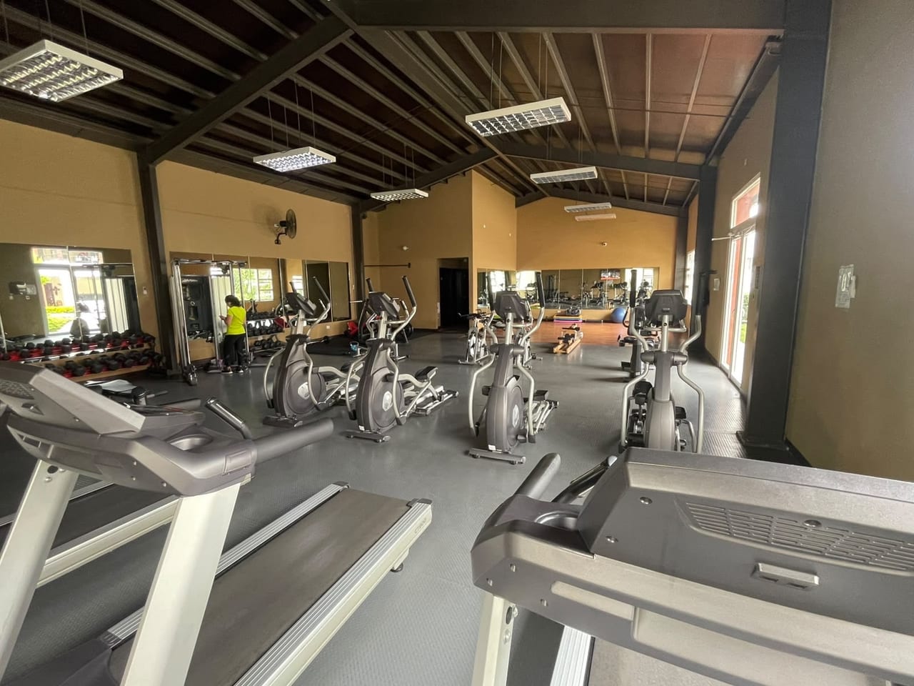 Casa Disponible en Renta y Venta en Luces del Encinal Zona 7 de Mixco — Casa en Venta en Zona 7 Mixco, Guatemala, Ciudad — foto 15 de 17