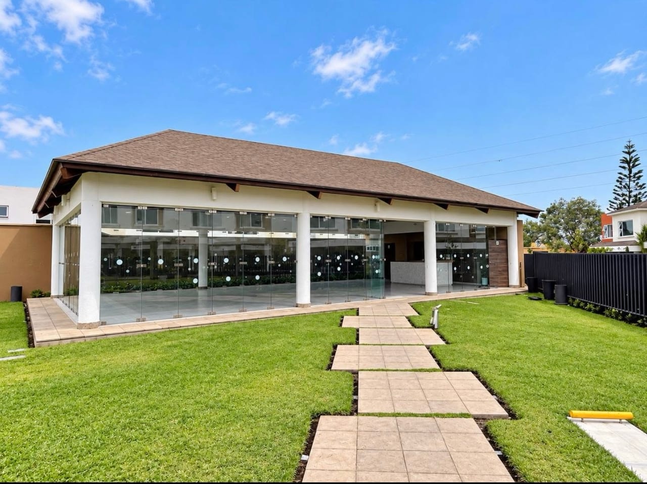 Casa Disponible en Renta y Venta en Luces del Encinal Zona 7 de Mixco — Casa en Venta en Zona 7 Mixco, Guatemala, Ciudad — foto 16 de 17