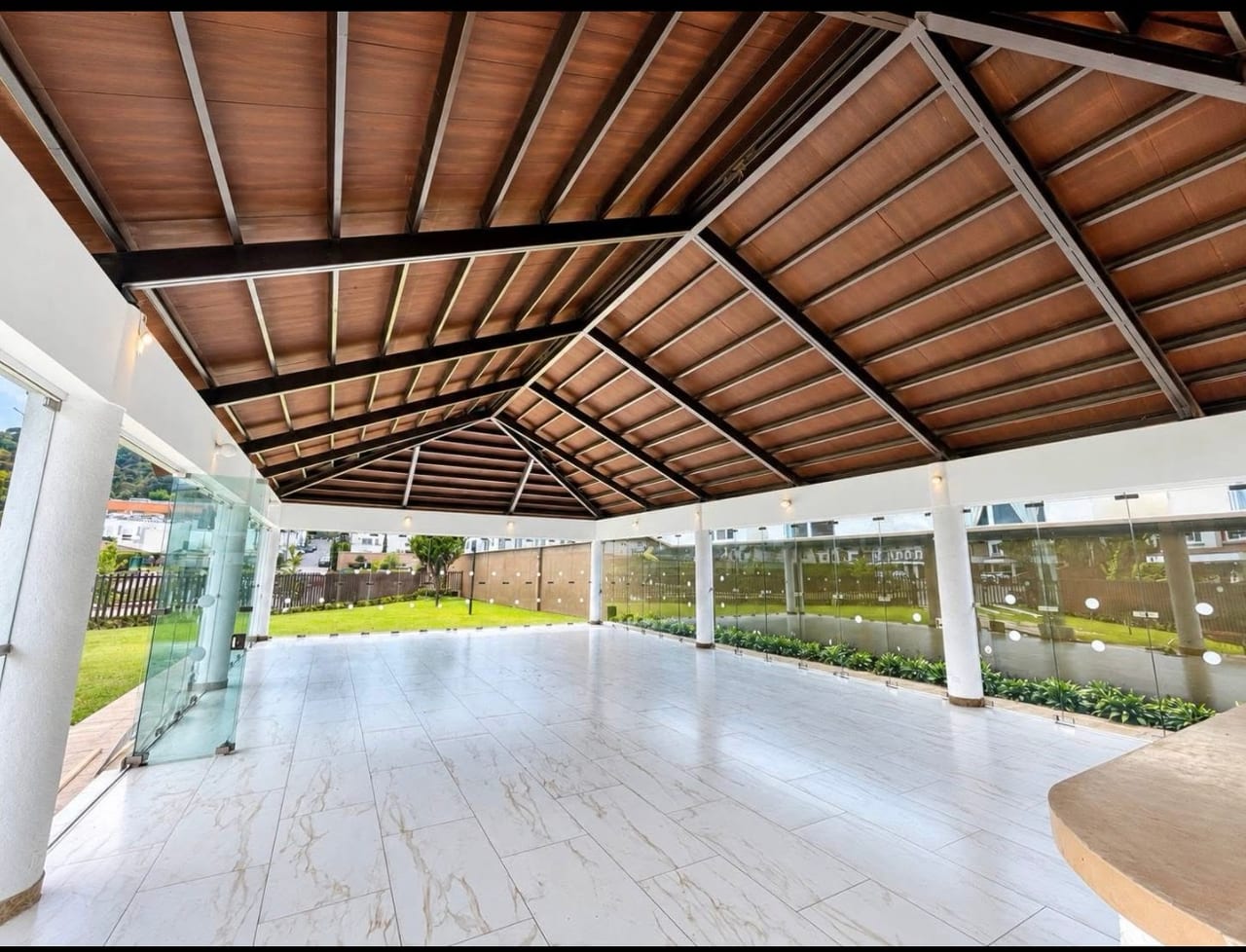 Casa Disponible en Renta y Venta en Luces del Encinal Zona 7 de Mixco — Casa en Venta en Zona 7 Mixco, Guatemala, Ciudad — foto 17 de 17