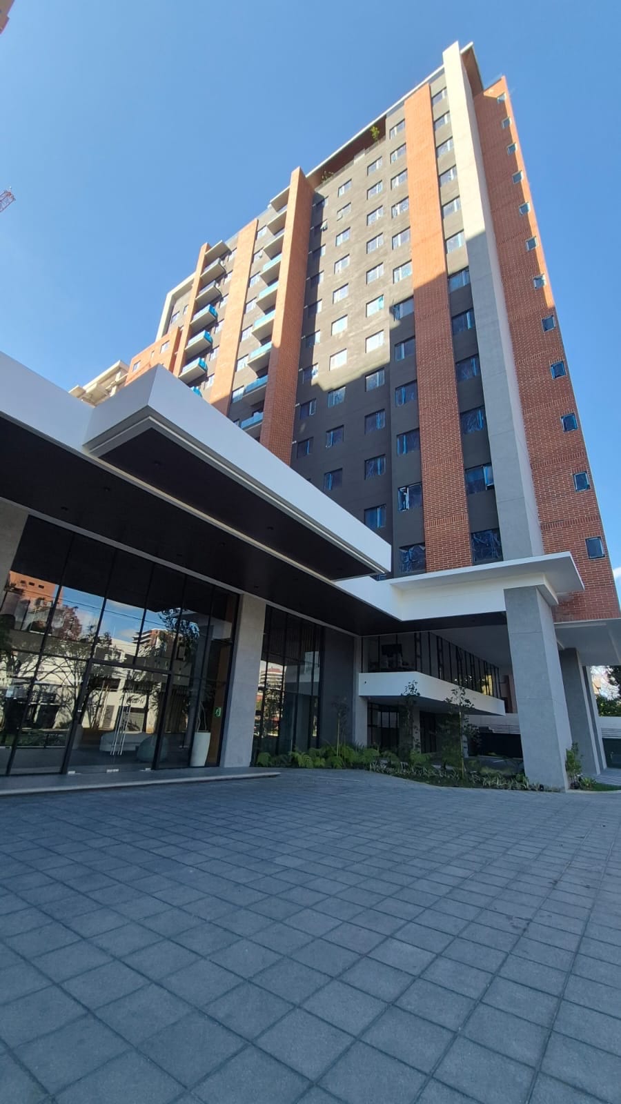Alquilo Apartamento en Edificio Essenza Zona 13 — Apartamento en Alquiler en Zona 10, Guatemala, Ciudad — foto 1 de 8