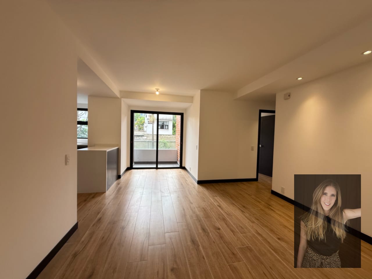 Espectacular apartamento en zona 15 - Image 1