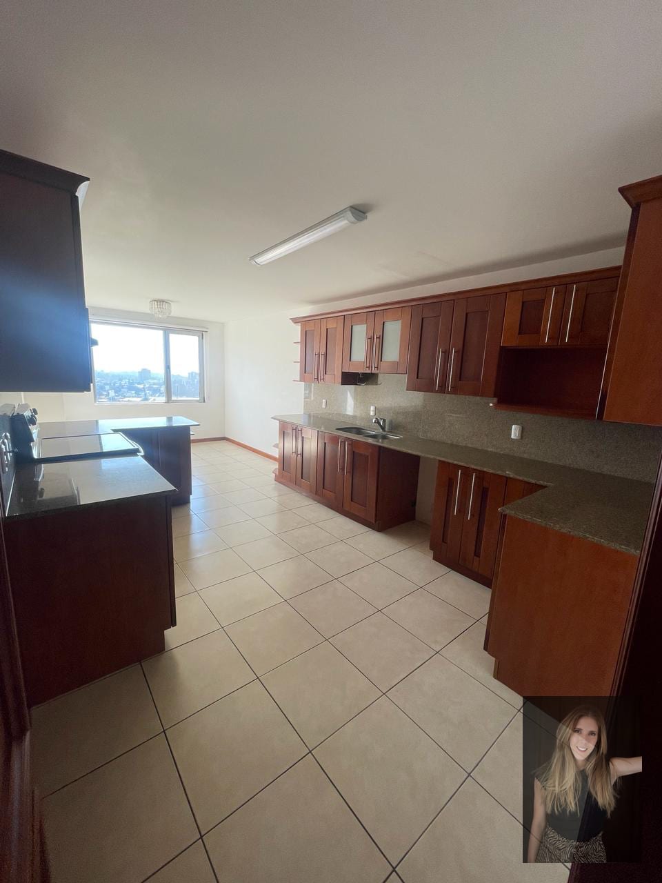 Apartamento en renta Edificio Botticelli zona 15 — Apartamento en Alquiler en Zona 15, Guatemala, Ciudad — foto 7 de 15