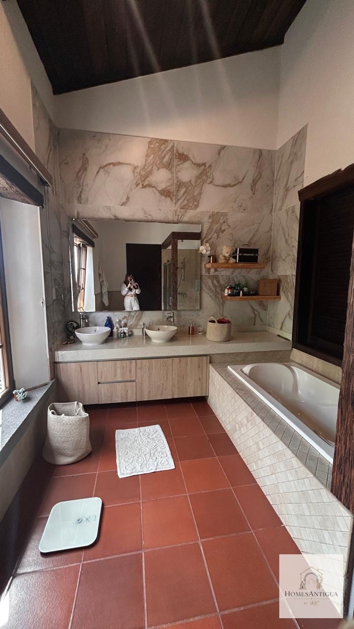 Renta Acogedor Loft en Renta | Condominio El Monasterio — Casa en Alquiler en El Monasterio, Antigua, Sacatepéquez — foto 8 de 14