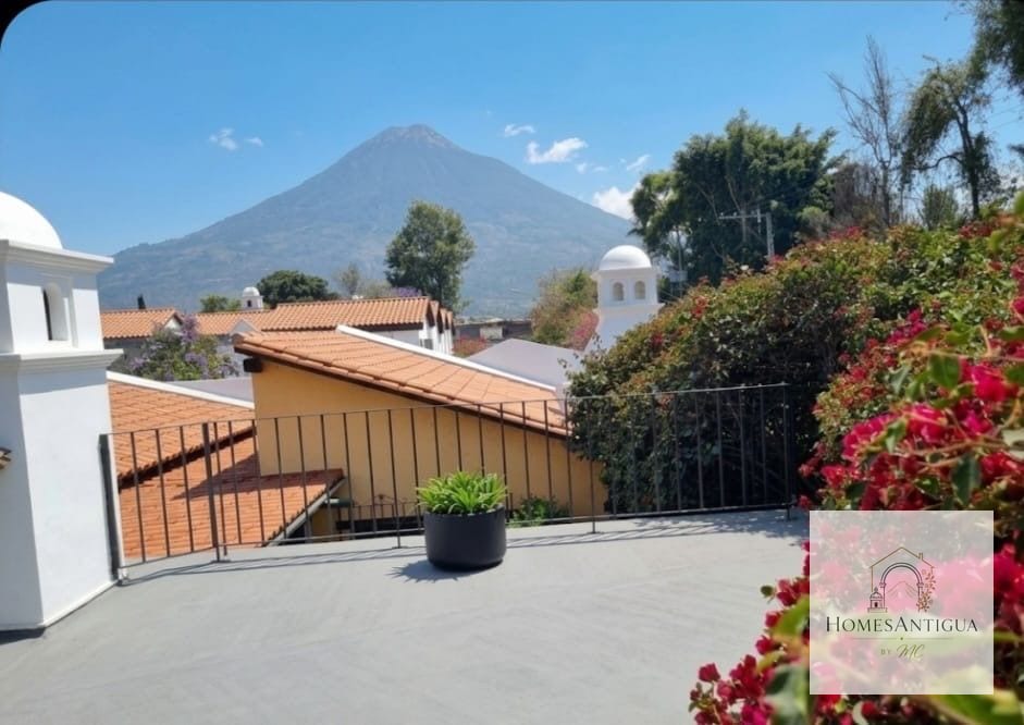 Vendo hermosa casa en Antigua, area panorama — Casa en Venta en Antigua, Sacatepéquez — foto 3 de 9