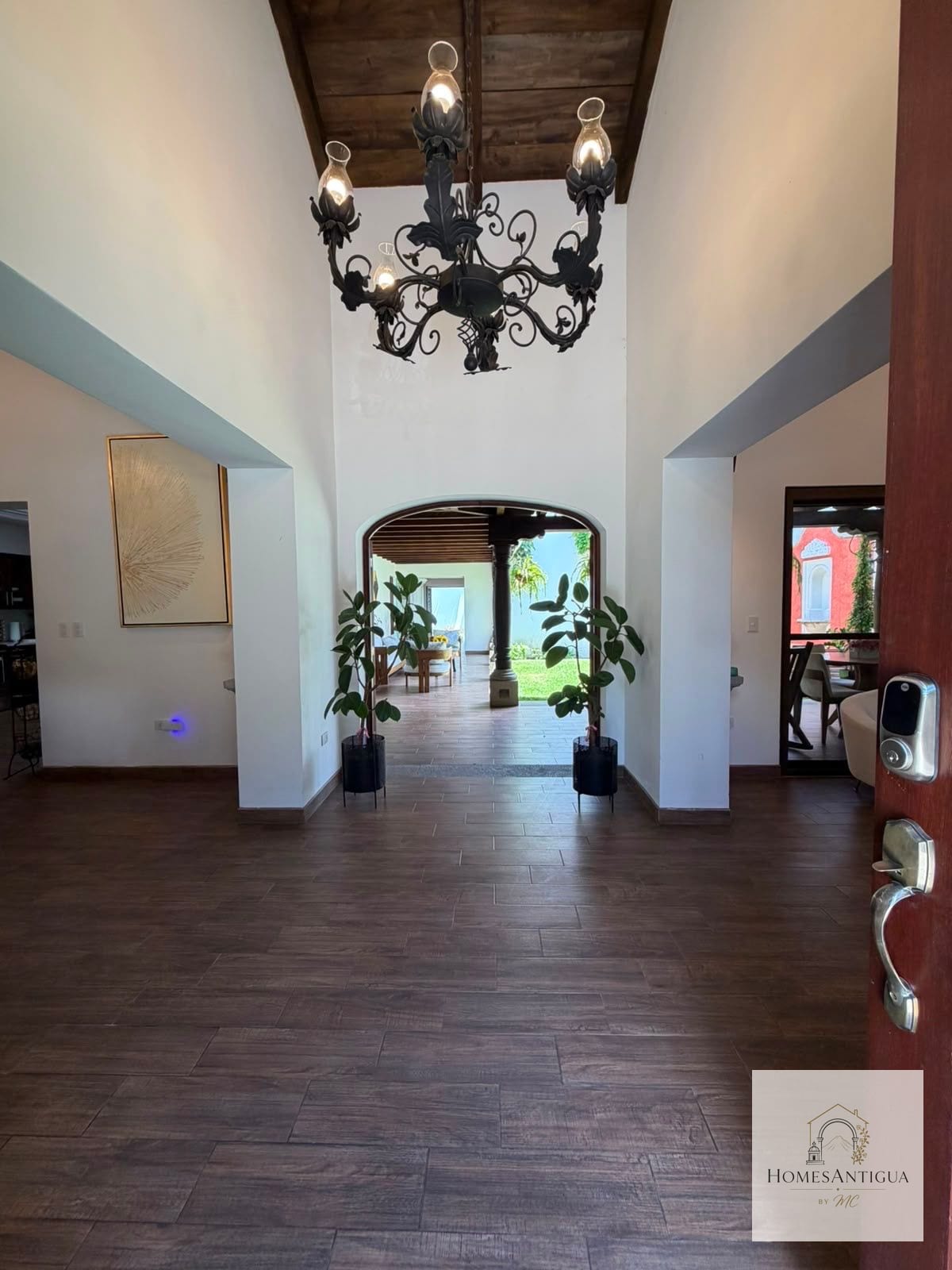 Casa en Alquiler – Condominio Jacarandas — Casa en Venta en Antigua, Sacatepéquez — foto 1 de 12