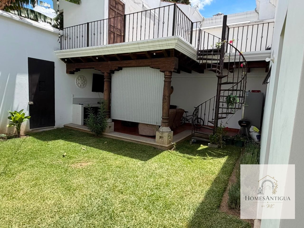 Casa en Alquiler – Condominio Jacarandas — Casa en Venta en Antigua, Sacatepéquez — foto 2 de 12