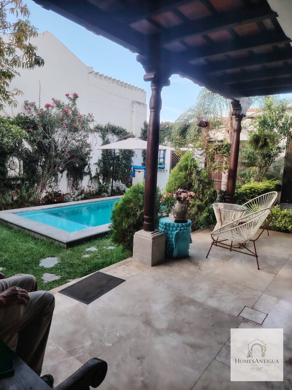 Casa en Venta 2 Terrenos + Piscina Climatizada + 2 Pérgolas 📍 San — Casa en Venta en San Pedro Las Huertas, Antigua, Sacatepéquez — foto 1 de 17