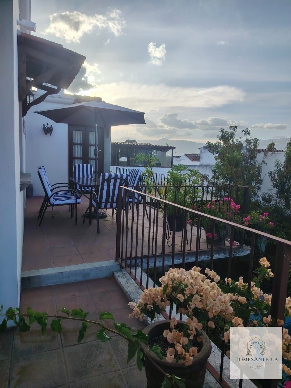Casa en Venta 2 Terrenos + Piscina Climatizada + 2 Pérgolas 📍 San — Casa en Venta en San Pedro Las Huertas, Antigua, Sacatepéquez — foto 11 de 17