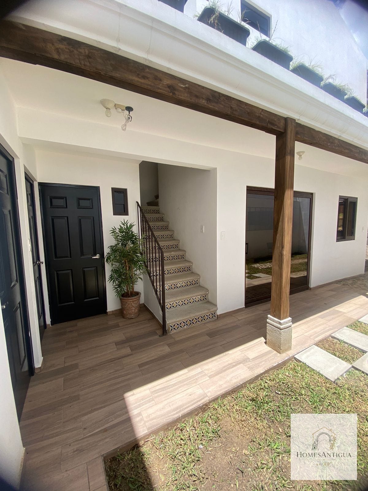 Casa en venta en Barrios Coloniales en construcción — Casa en Venta en San Pedro Las Huertas, Antigua, Sacatepéquez — foto 2 de 17