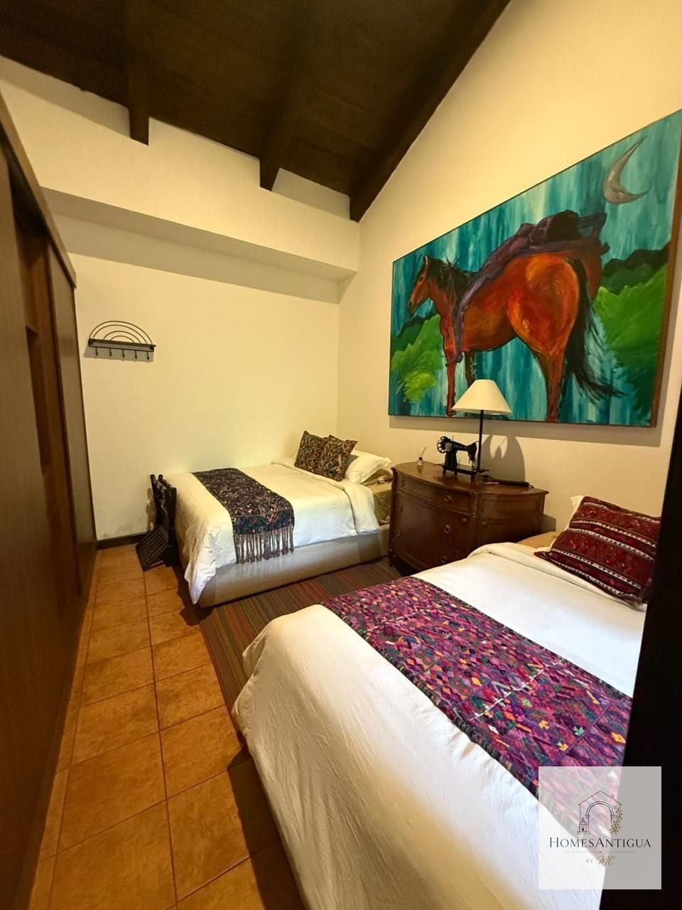 Casa en renta dentro de condominio área Panorama – Antigua Guatemala — Casa en Alquiler en Antigua, Sacatepéquez — foto 3 de 9