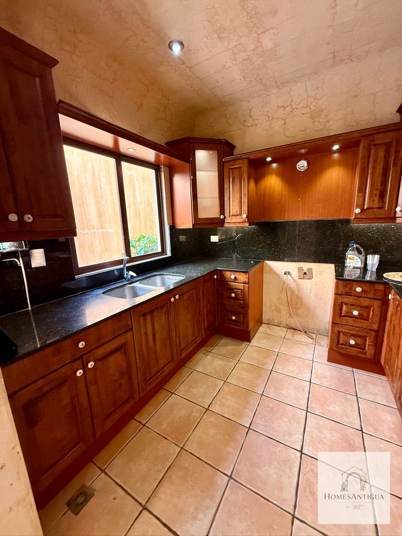 Casa Exclusiva en Venta | Condominio Bella Vista, Jocotenango (copia) — Casa en Venta en Jocotenango, Sacatepéquez — foto 11 de 14