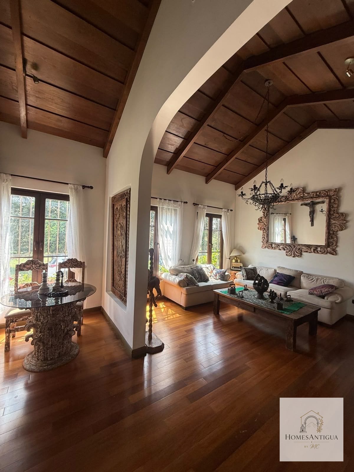 Renta casa en Finca Filadelfia a 10 minutos de Antigua — Casa en Alquiler en Antigua, Sacatepéquez — foto 1 de 11