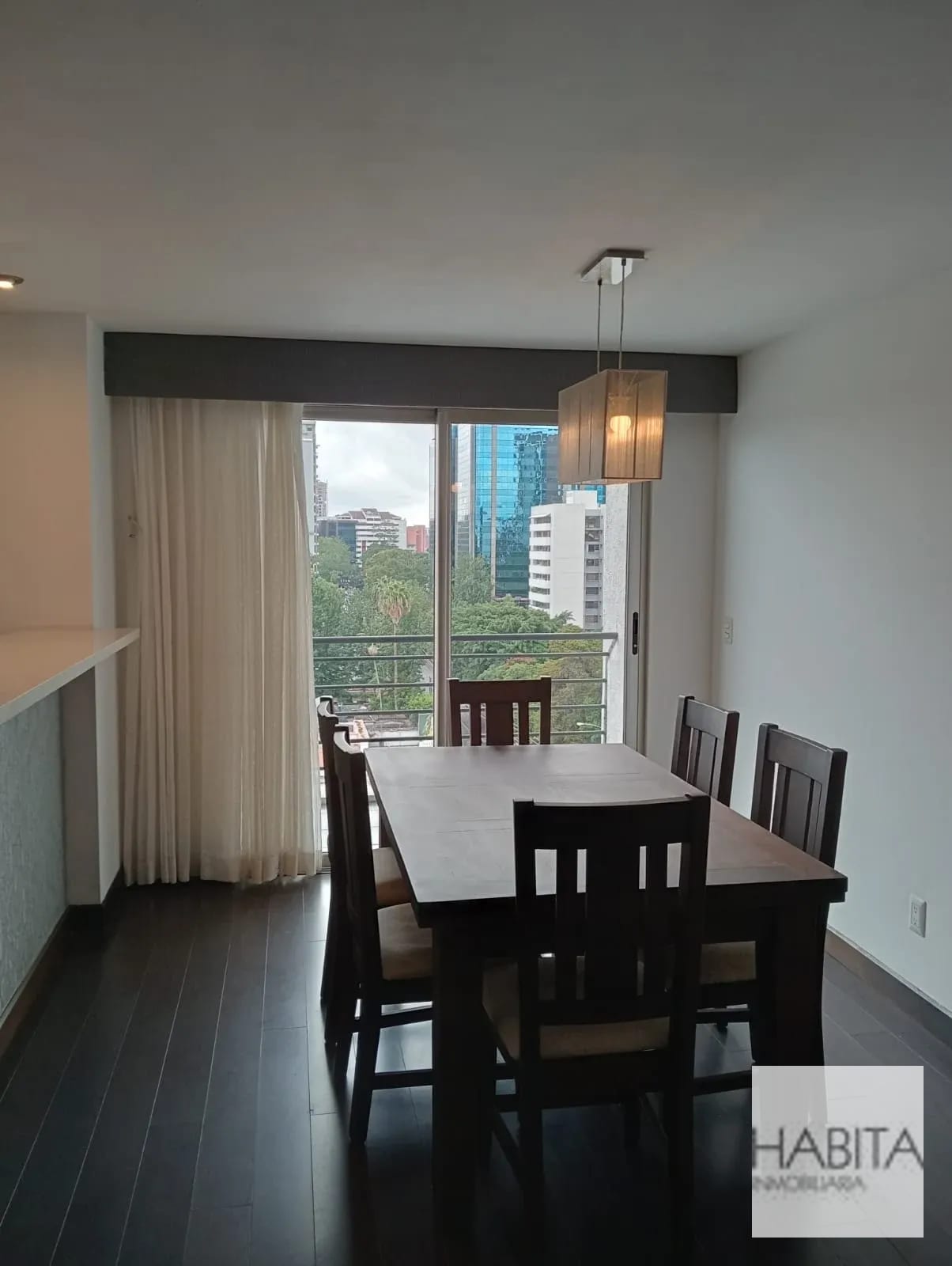 Apartamento Amueblado en Renta en zona 14 — Apartamento en Alquiler en Zona 14, Guatemala, Ciudad — foto 2 de 13