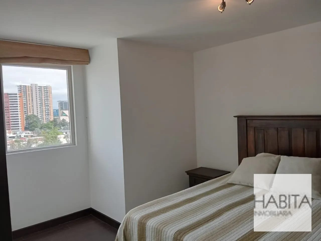 Apartamento Amueblado en Renta en zona 14 — Apartamento en Alquiler en Zona 14, Guatemala, Ciudad — foto 10 de 13