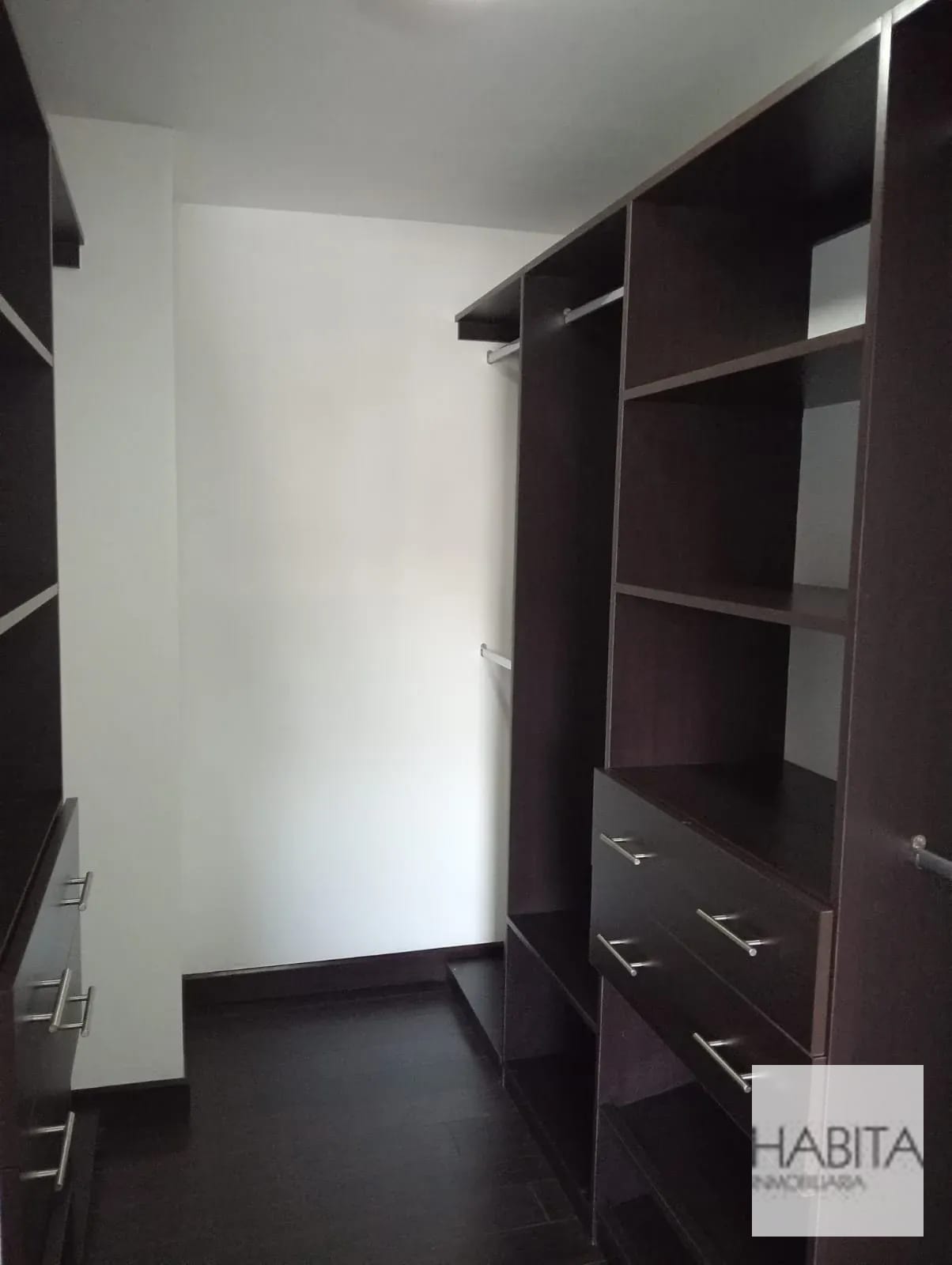 Apartamento Amueblado en Renta en zona 14 — Apartamento en Alquiler en Zona 14, Guatemala, Ciudad — foto 13 de 13