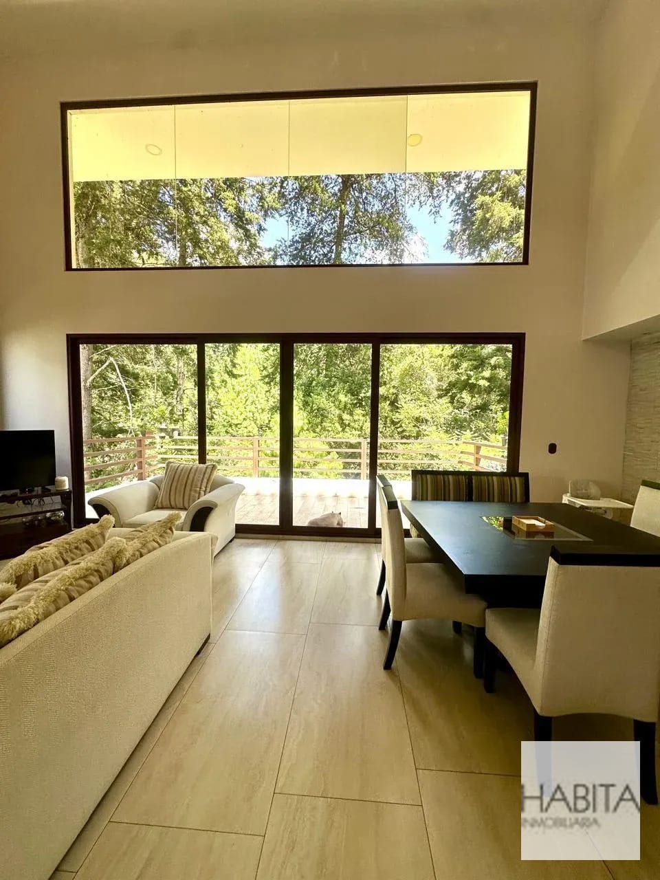 Amplia Casa en Renta cerca de Cayalá — Casa en Alquiler en Zona 16, Guatemala, Ciudad — foto 3 de 11