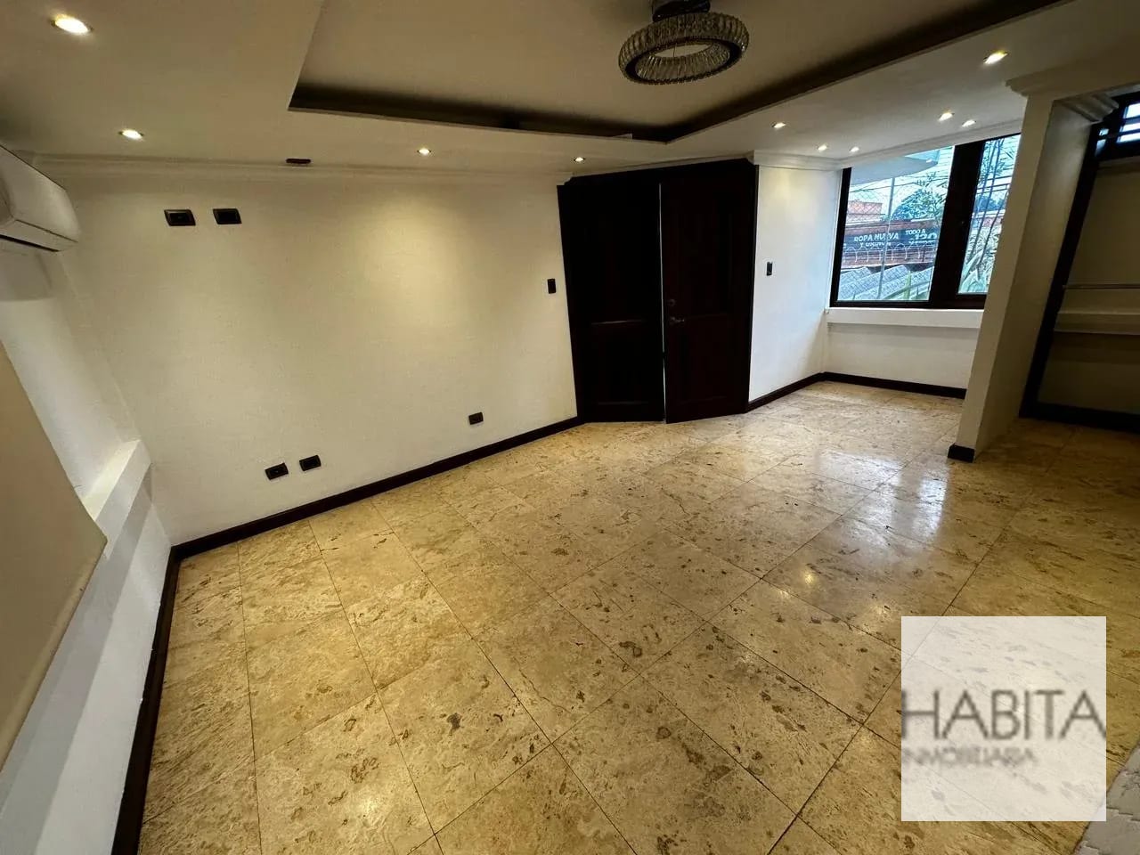 Apartamento en Renta en zona 10 — Apartamento en Alquiler en Zona 10, Guatemala, Ciudad — foto 1 de 7