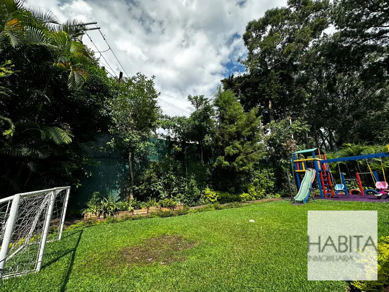 Residencia de 3 niveles en Renta – zona 10 — Casa en Alquiler en Zona 10, Guatemala, Ciudad — foto 16 de 17