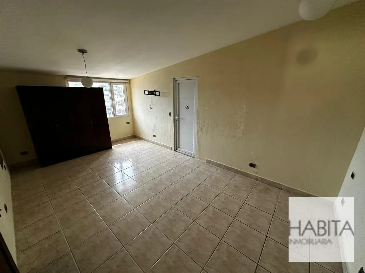 Residencia de 3 niveles en Renta – zona 10 — Casa en Alquiler en Zona 10, Guatemala, Ciudad — foto 12 de 17