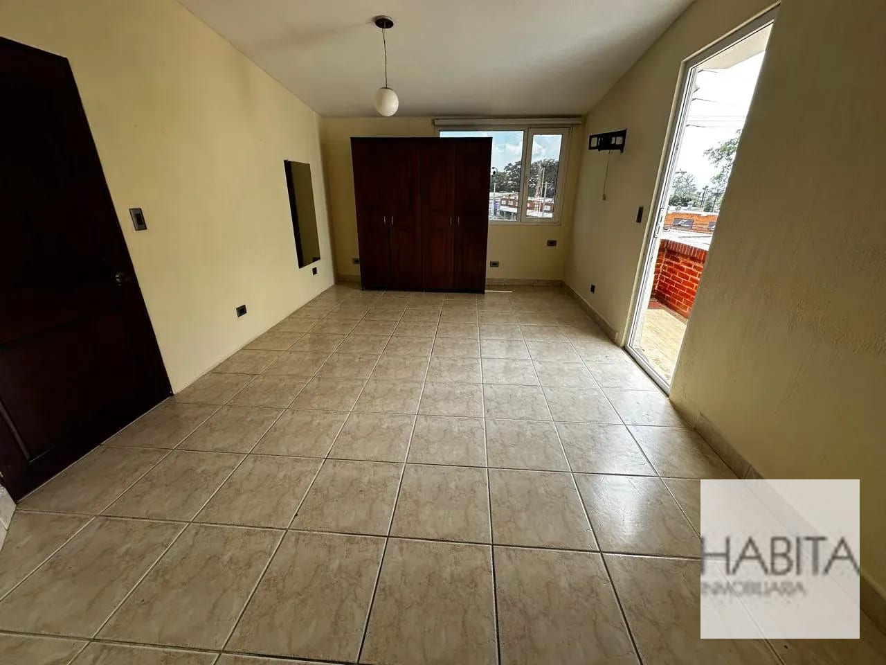 Residencia de 3 niveles en Renta – zona 10 — Casa en Alquiler en Zona 10, Guatemala, Ciudad — foto 13 de 17