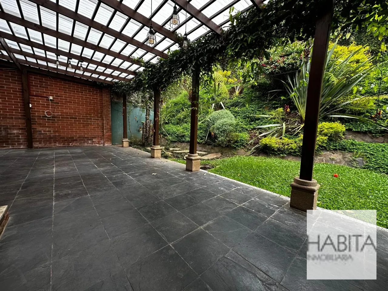 Residencia en Venta / Renta en Muxbal — Casa en Venta en Muxbal, Guatemala, Ciudad — foto 3 de 17