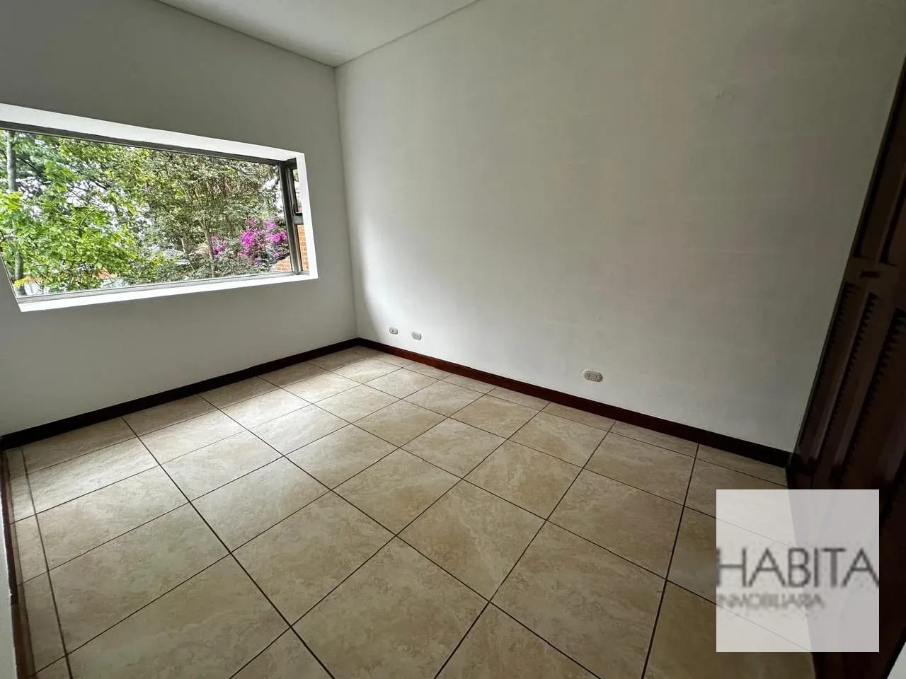 Residencia en Venta / Renta en Muxbal — Casa en Venta en Muxbal, Guatemala, Ciudad — foto 9 de 17