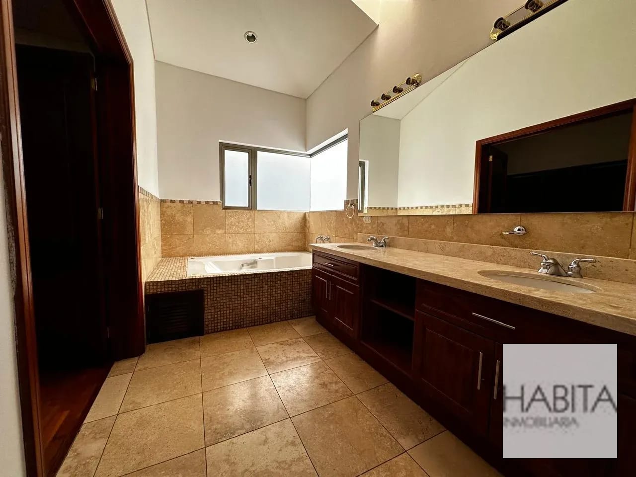 Residencia en Venta / Renta en Muxbal — Casa en Venta en Muxbal, Guatemala, Ciudad — foto 17 de 17