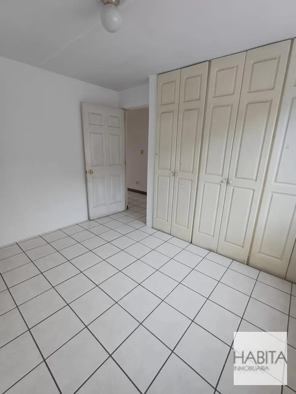 Townhouse en Venta en San Cristóbal — Casa vacacional en Venta en Zona 8 Mixco, Guatemala, Ciudad — foto 12 de 17