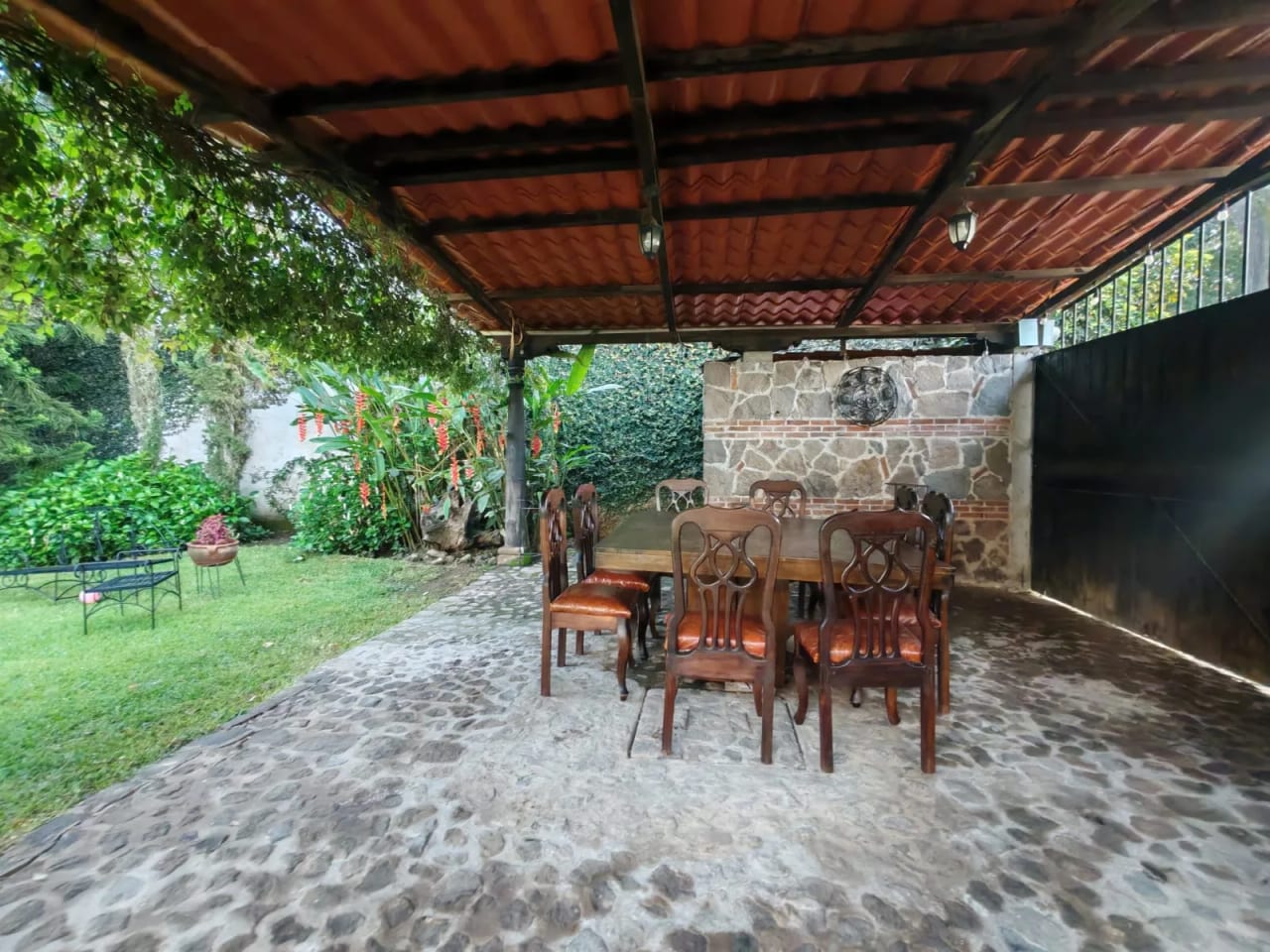 Hermosa Casa en Venta en Antigua Guatemala — Casa en Venta en Antigua, Sacatepéquez — foto 2 de 8