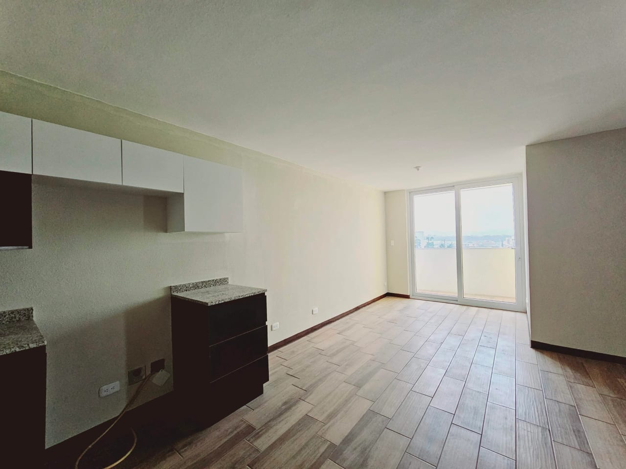 Apartamento en Venta en Zona 4 de Mixco — Apartamento en Venta en Bosques de San Nicolás, Zona 4 Mixco, Guatemala, Ciudad — foto 2 de 7