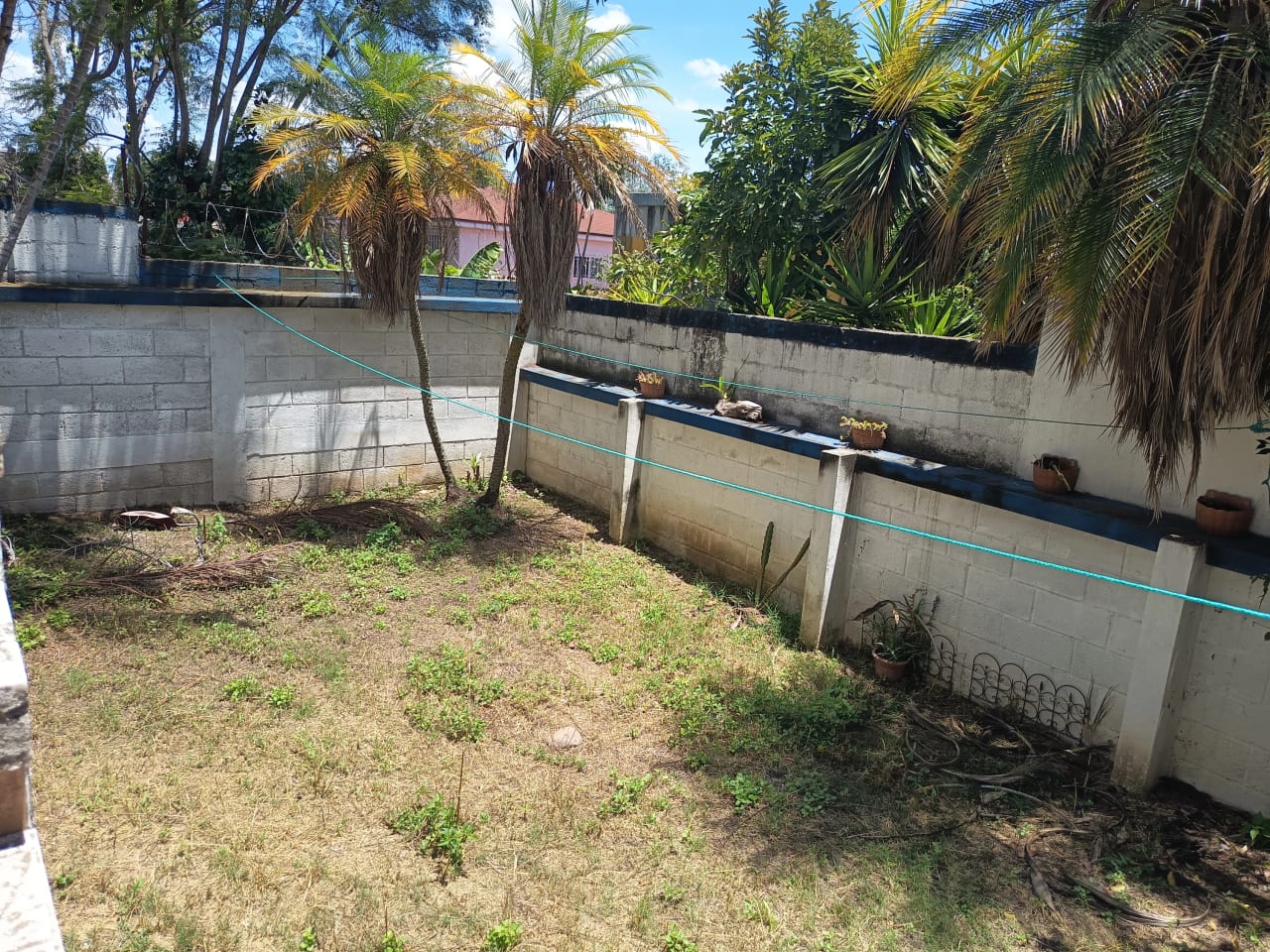 Casa Grande en Renta en San Cristobal — Casa en Alquiler en Zona 8 Mixco, Guatemala, Ciudad — foto 2 de 5