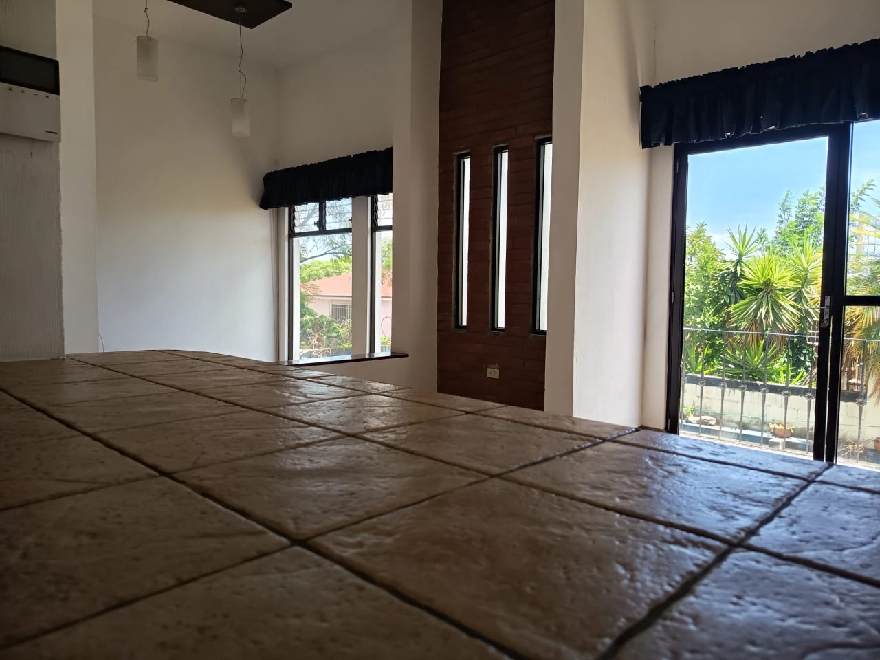 Casa Grande en Renta en San Cristobal — Casa en Alquiler en Zona 8 Mixco, Guatemala, Ciudad — foto 5 de 5