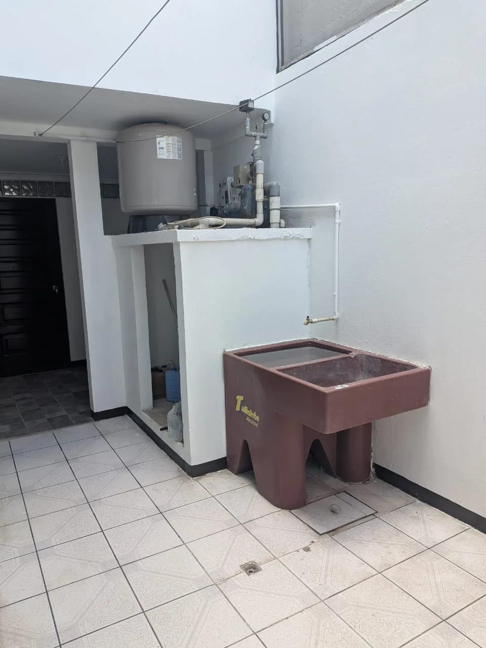 Casa grande en venta en Monte Maria zona 12 — Casa en Venta en Villa Nueva, Guatemala, Ciudad — foto 5 de 6