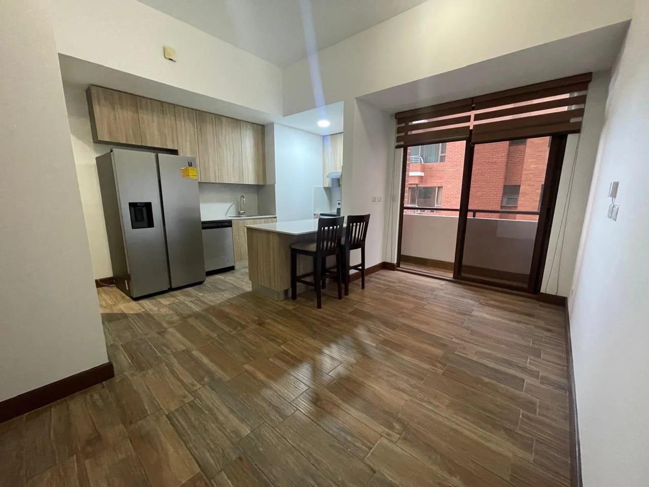Apartamento en renta zona 10 — Apartamento en Alquiler en Salvattore, Zona 10, Guatemala, Ciudad — foto 4 de 7