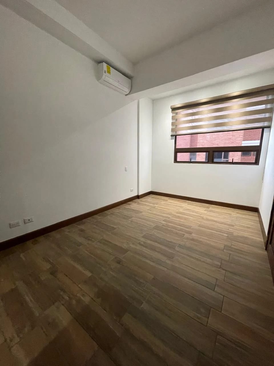 Apartamento en renta zona 10 — Apartamento en Alquiler en Salvattore, Zona 10, Guatemala, Ciudad — foto 6 de 7