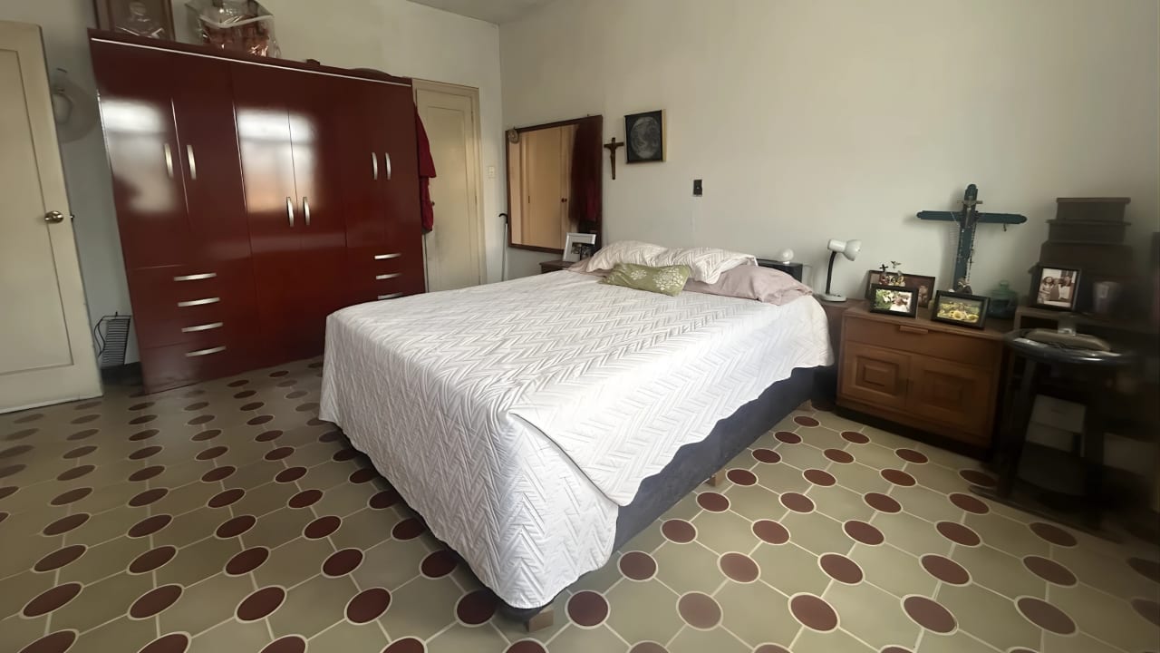 Amplia Casa en Zona 1 Fuera de Garita — Casa en Venta en Zona 1, Guatemala, Ciudad — foto 9 de 15