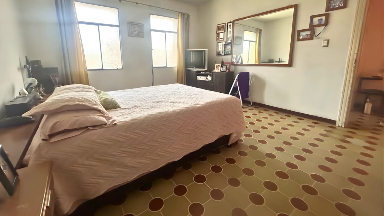 Amplia Casa en Zona 1 Fuera de Garita — Casa en Venta en Zona 1, Guatemala, Ciudad — foto 10 de 15
