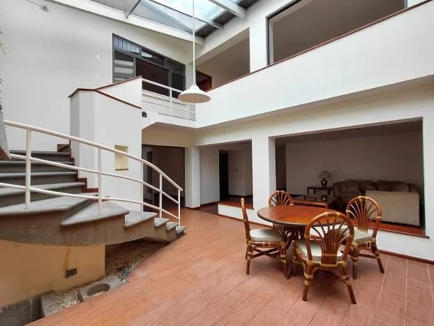 Amplia Casa en Renta en Zona 4 — Casa en Alquiler en Zona 4, Guatemala, Ciudad — foto 6 de 15