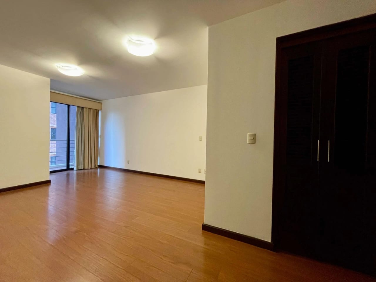 Edificio Vivaldi Zona 14 -renta- — Apartamento en Alquiler en Vivaldi, Zona 14, Guatemala, Ciudad — foto 2 de 8