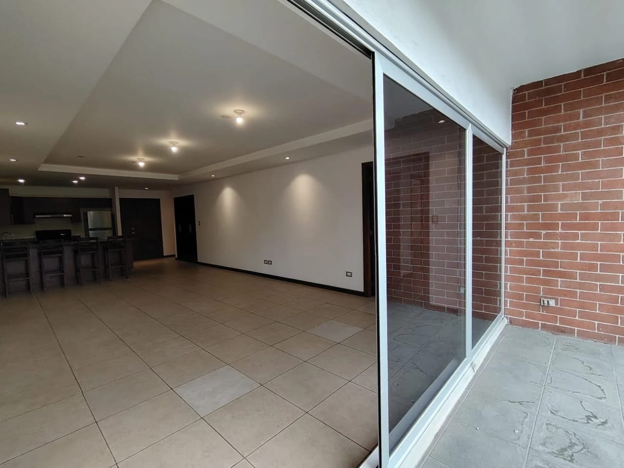 Apartamento en Alandra Zona 10 -venta- — Apartamento en Venta en Zona 10, Guatemala, Ciudad — foto 2 de 9