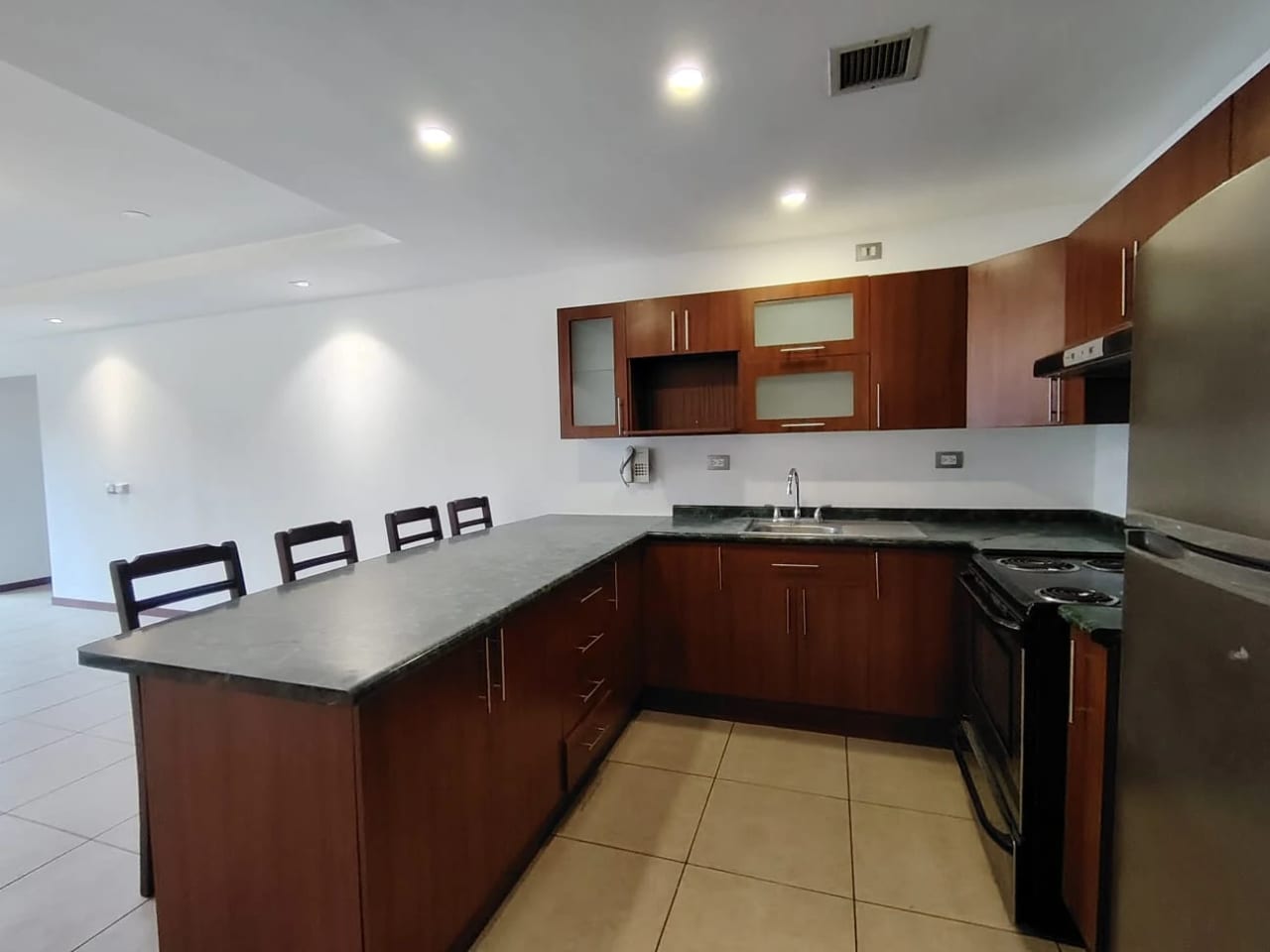 Apartamento en Alandra Zona 10 -venta- — Apartamento en Venta en Zona 10, Guatemala, Ciudad — foto 5 de 9