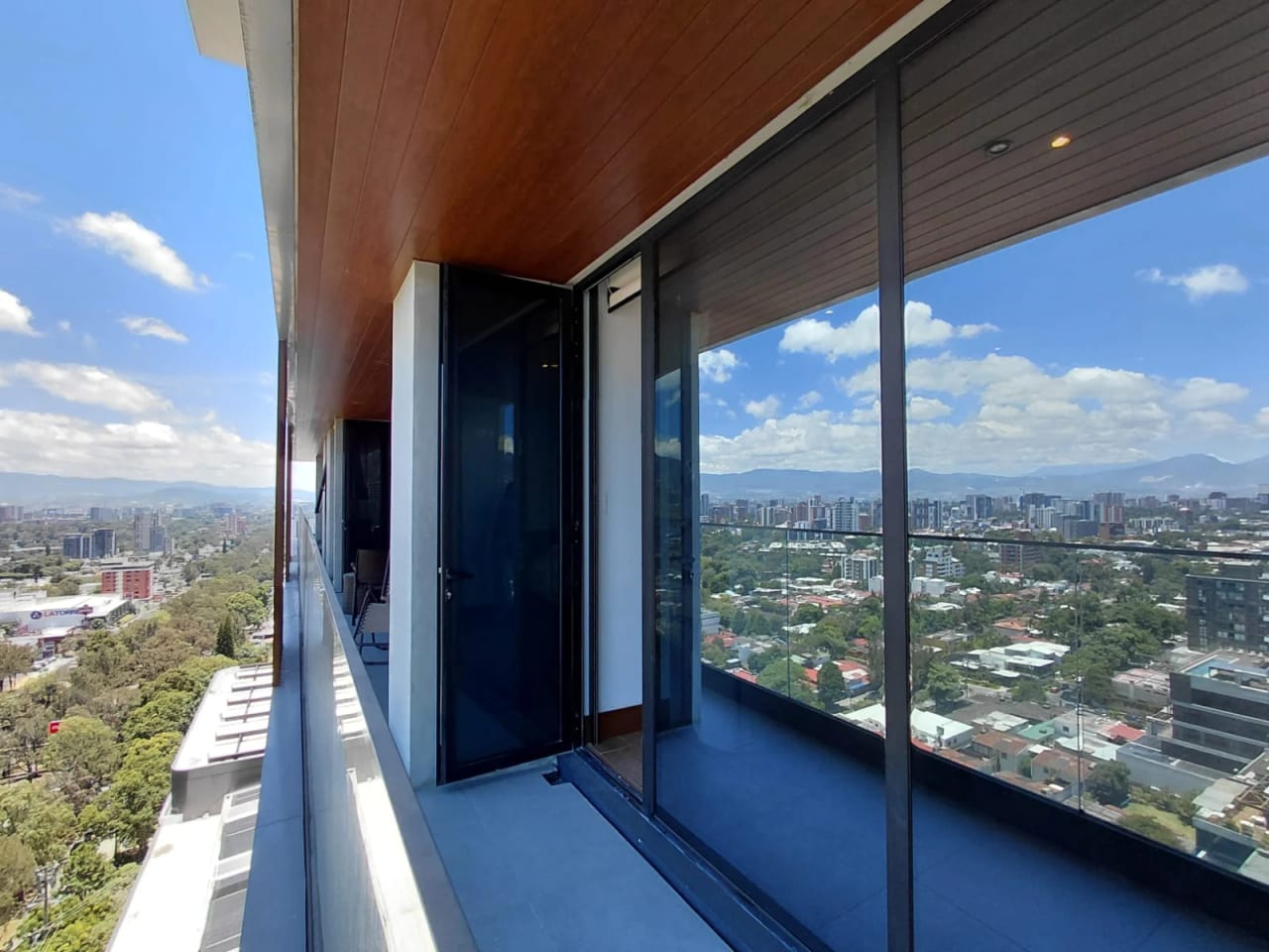 Apartamento en Gaura Zona 15 -Venta- — Apartamento en Venta en Gaura, Zona 15, Guatemala, Ciudad — foto 4 de 10