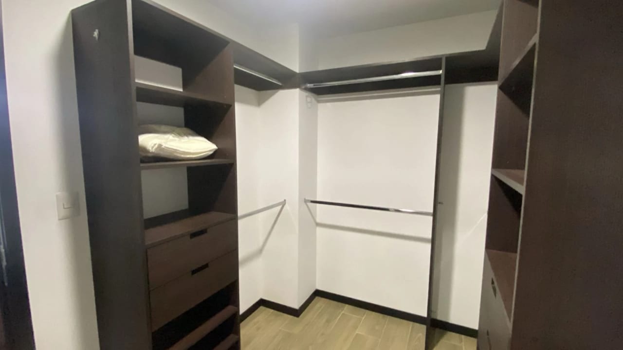 Apartamento Amueblado Borghetto zona 15 3 habitaciones — Apartamento en Alquiler en Borguetto, Zona 15, Guatemala, Ciudad — foto 3 de 12